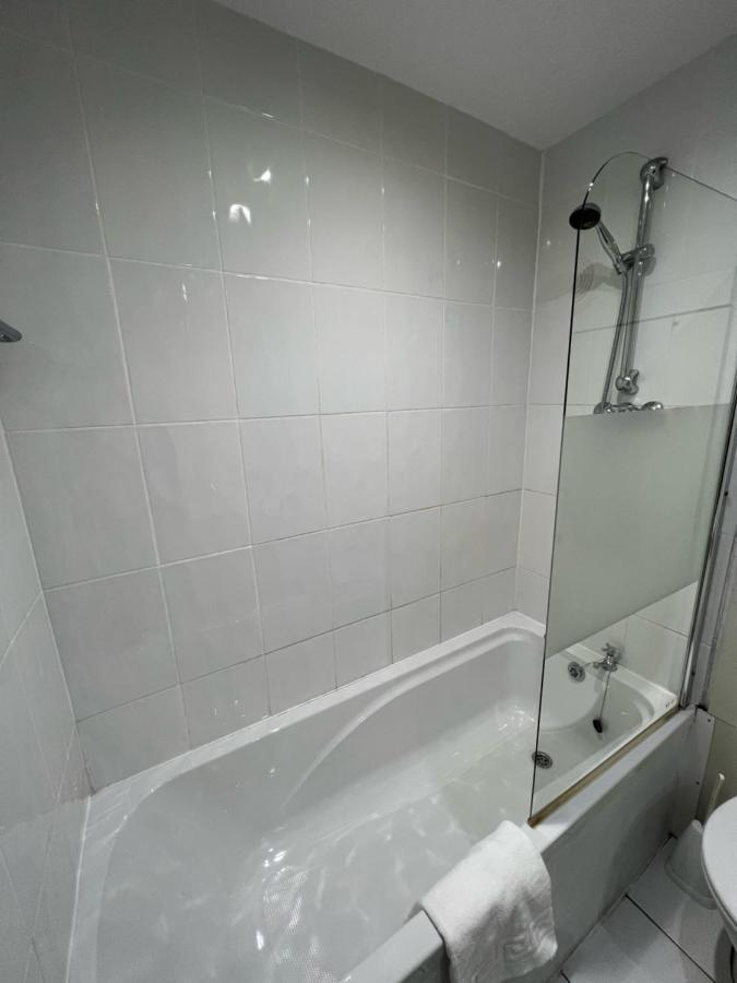 Hermitage Park Hotel Coalville Exterior foto